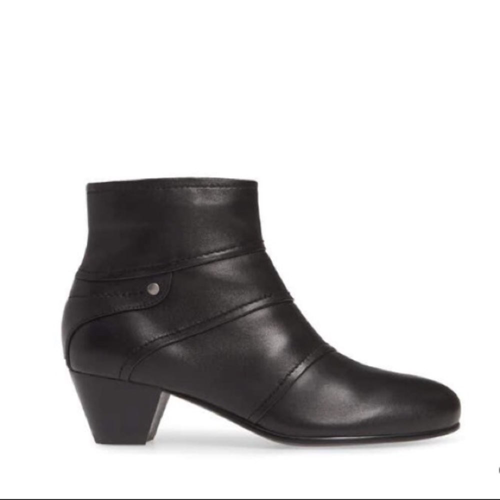 David Tate Harbor Bootie  size 8 & 8.5W